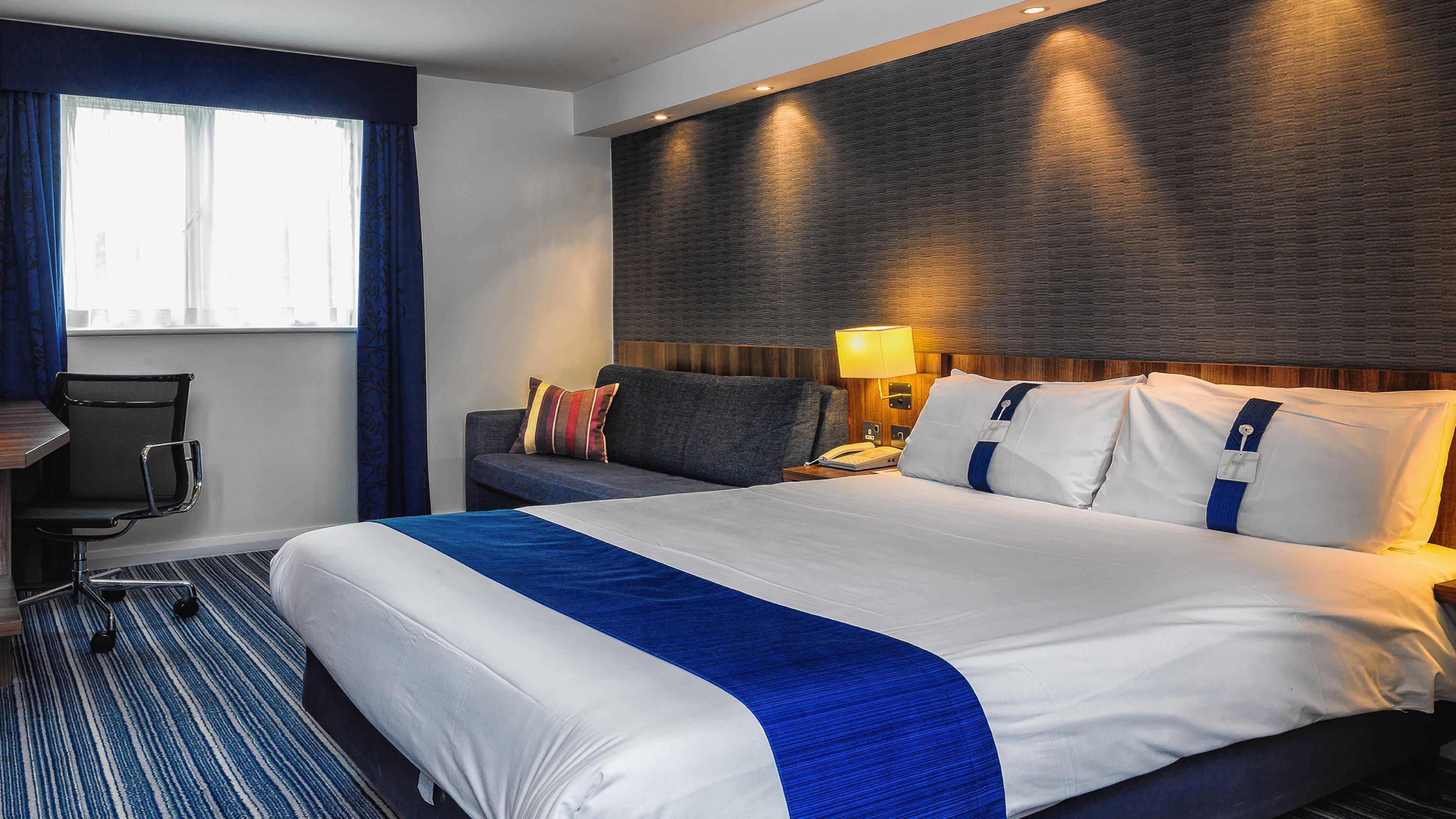 Holiday Inn Express Glenrothes By Ihg Exterior foto