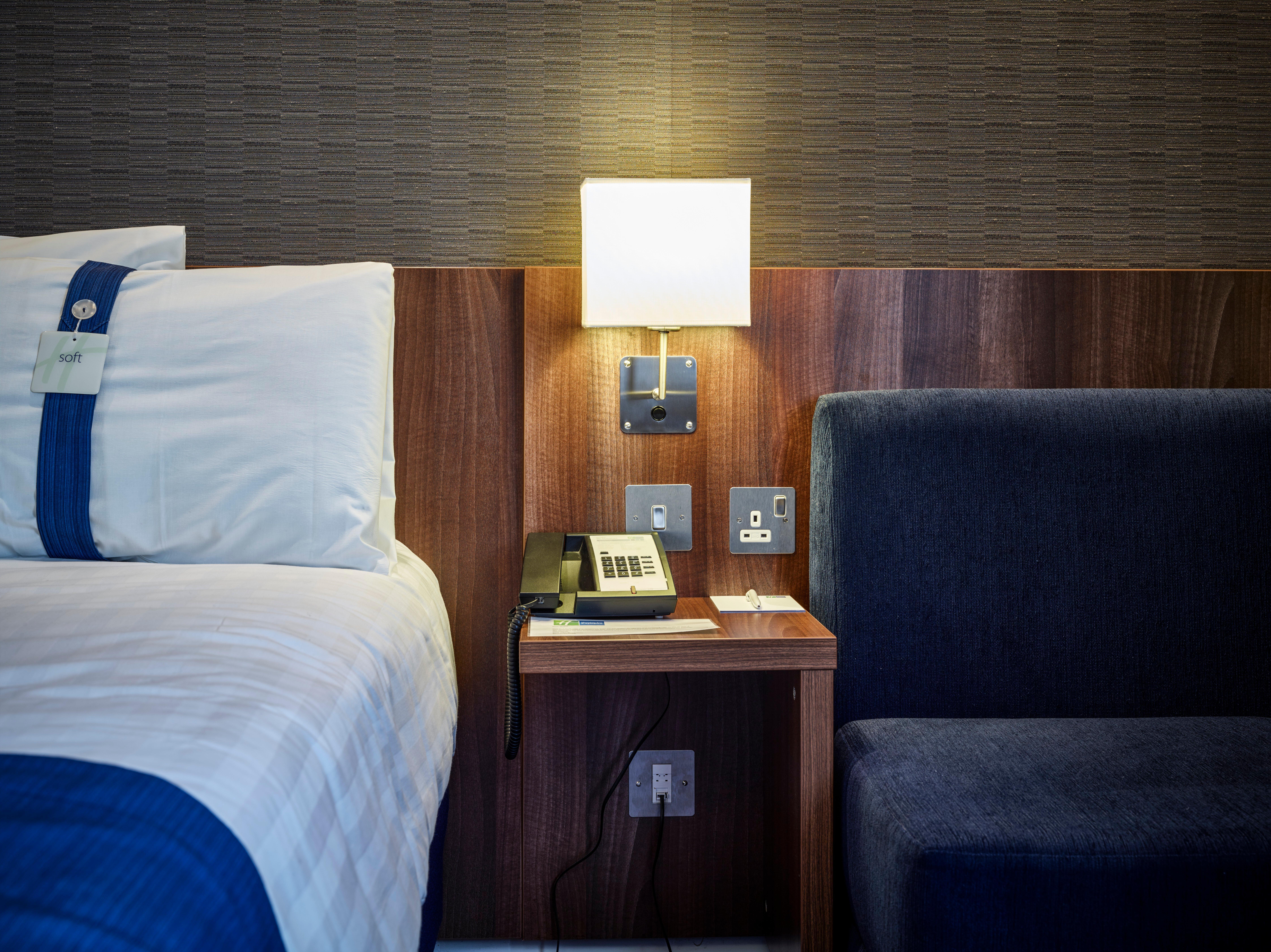 Holiday Inn Express Glenrothes By Ihg Exterior foto
